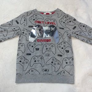 H&M boys sweatshirt